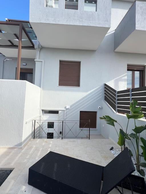 Villa Leo Aigina Vathi  Exterior photo